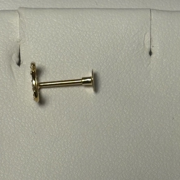 Gold Crescent Moon Nose Ring - Picture 2 of 3